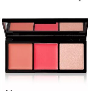 Eye-cheek-lip palette + free sample